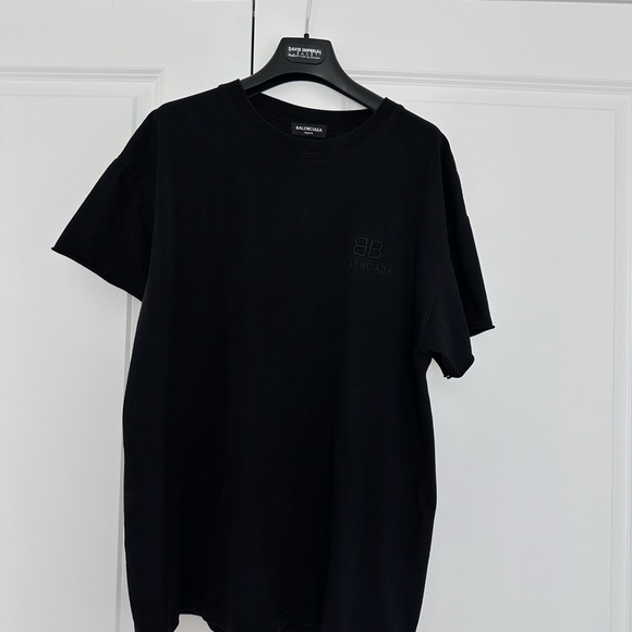 Balenciaga tshirt - Picture 2 of 3